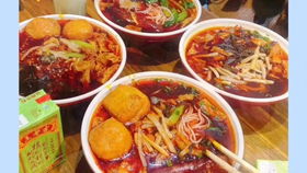 炒面 中國披薩 土家香醬餅 糾結晚餐吃什么 吃炒面 醬餅它不香嗎